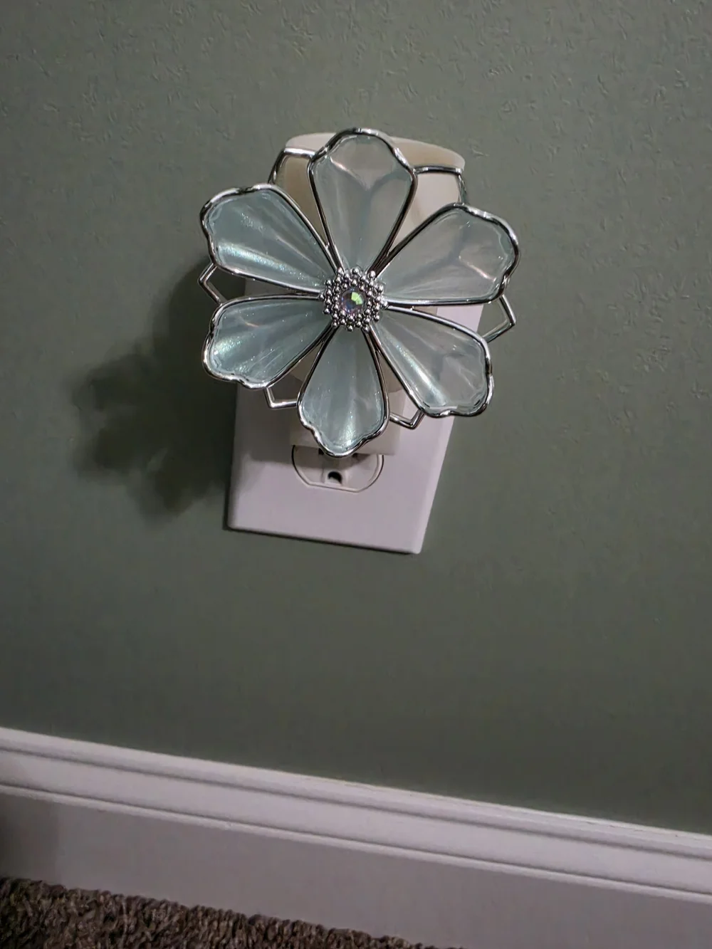 Bath and Bodyworks Mint Green Flower Wall Flower - Home Decor